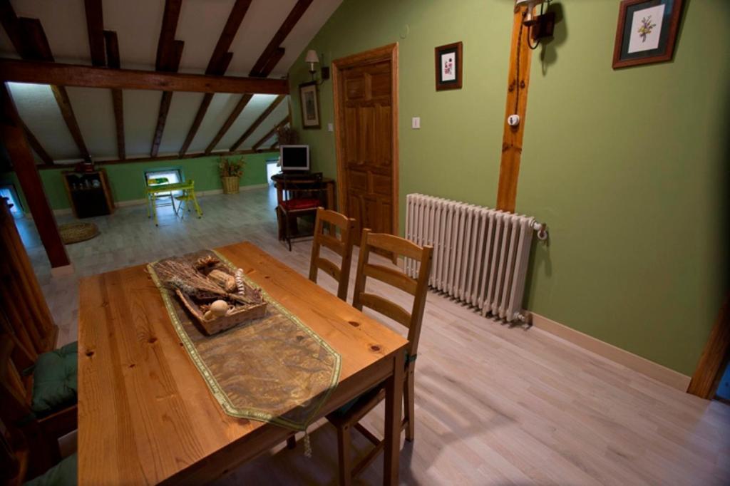 Alojamiento Rural Pueblo De La Ribera Peñafiel Δωμάτιο φωτογραφία