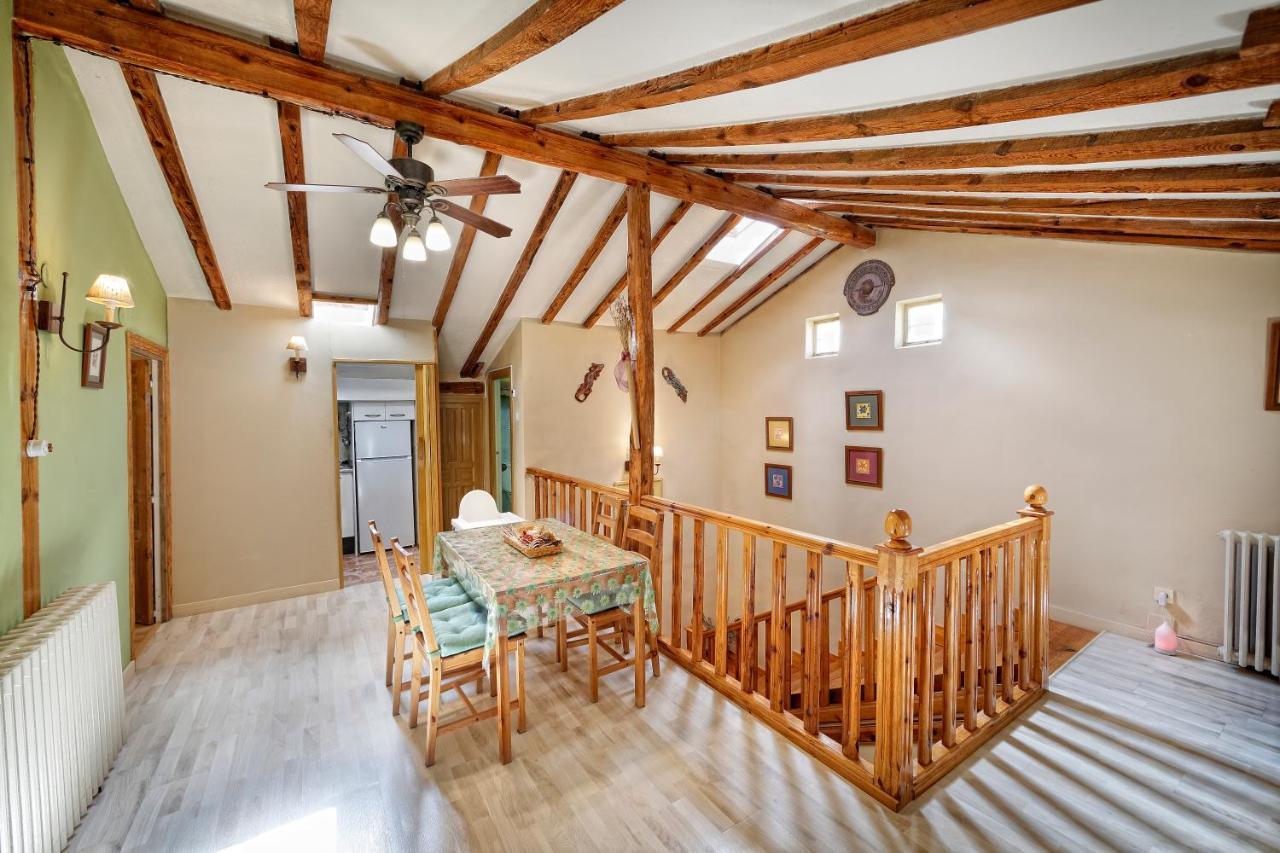 Alojamiento Rural Pueblo De La Ribera Peñafiel Εξωτερικό φωτογραφία